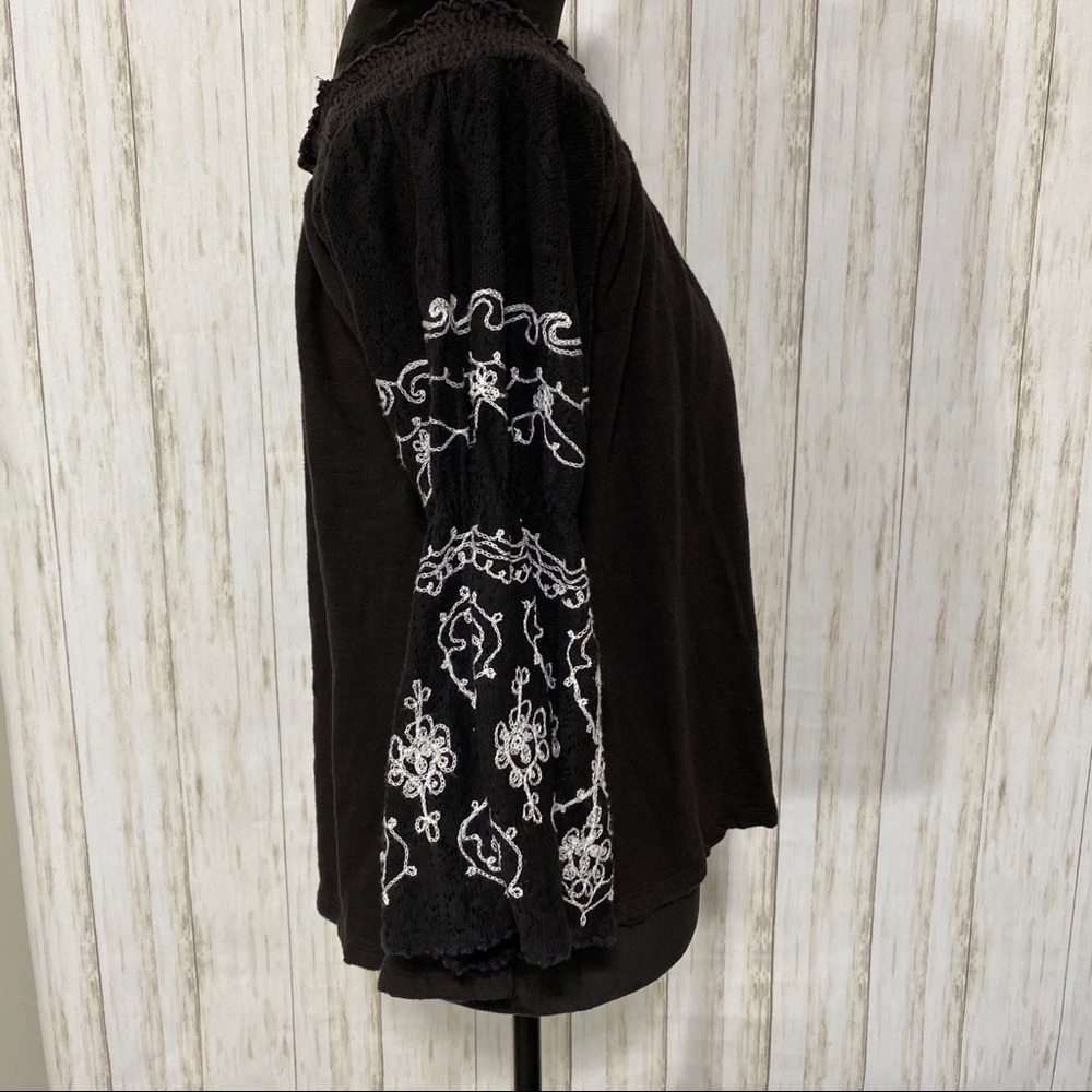 Free People off shoulder embroidered sleeve black size small - Picture 3 of 7